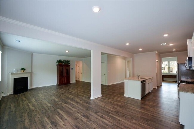 Building Photo - 331 Belmont Dr