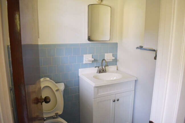 Building Photo - 5126 Beechnut St