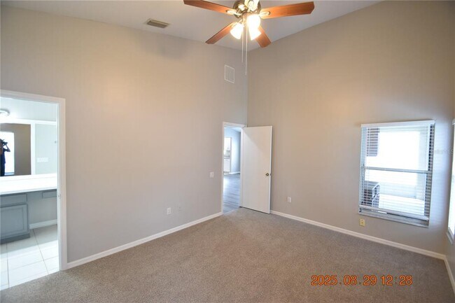 Building Photo - 944 Ridge Haven Dr