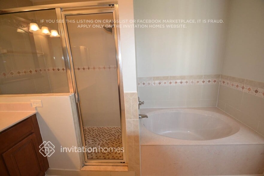 Building Photo - 15270 SW 46th Ct