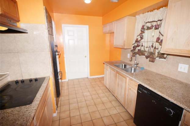 Building Photo - 12314 Plumpoint Dr
