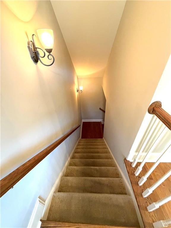 Building Photo - 3026 Eltham Pl