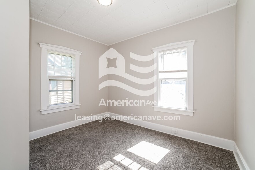 Building Photo - 712 Summer St