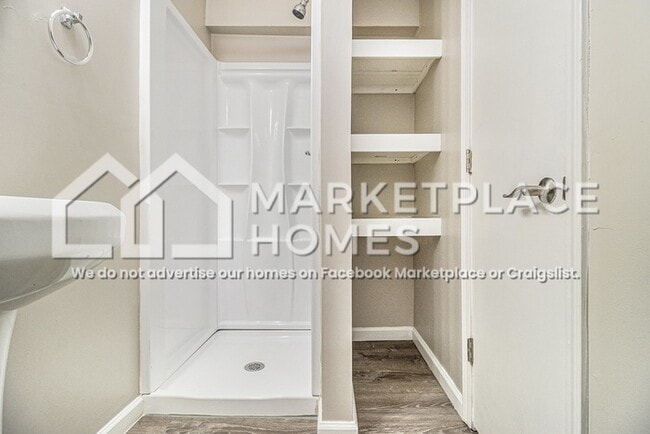 Building Photo - 5028 Chadwick Ct