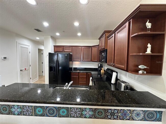 Building Photo - 13941 Clubhouse Dr