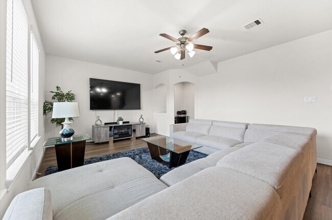 Building Photo - 24231 Prairie Glen Ln