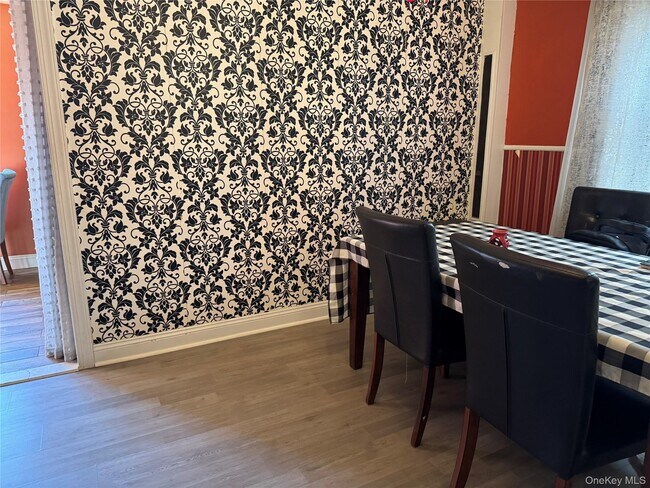 Building Photo - 26 Parkside Dr