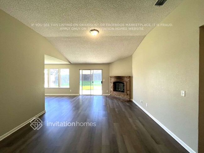 Building Photo - 2906 Erin Dr