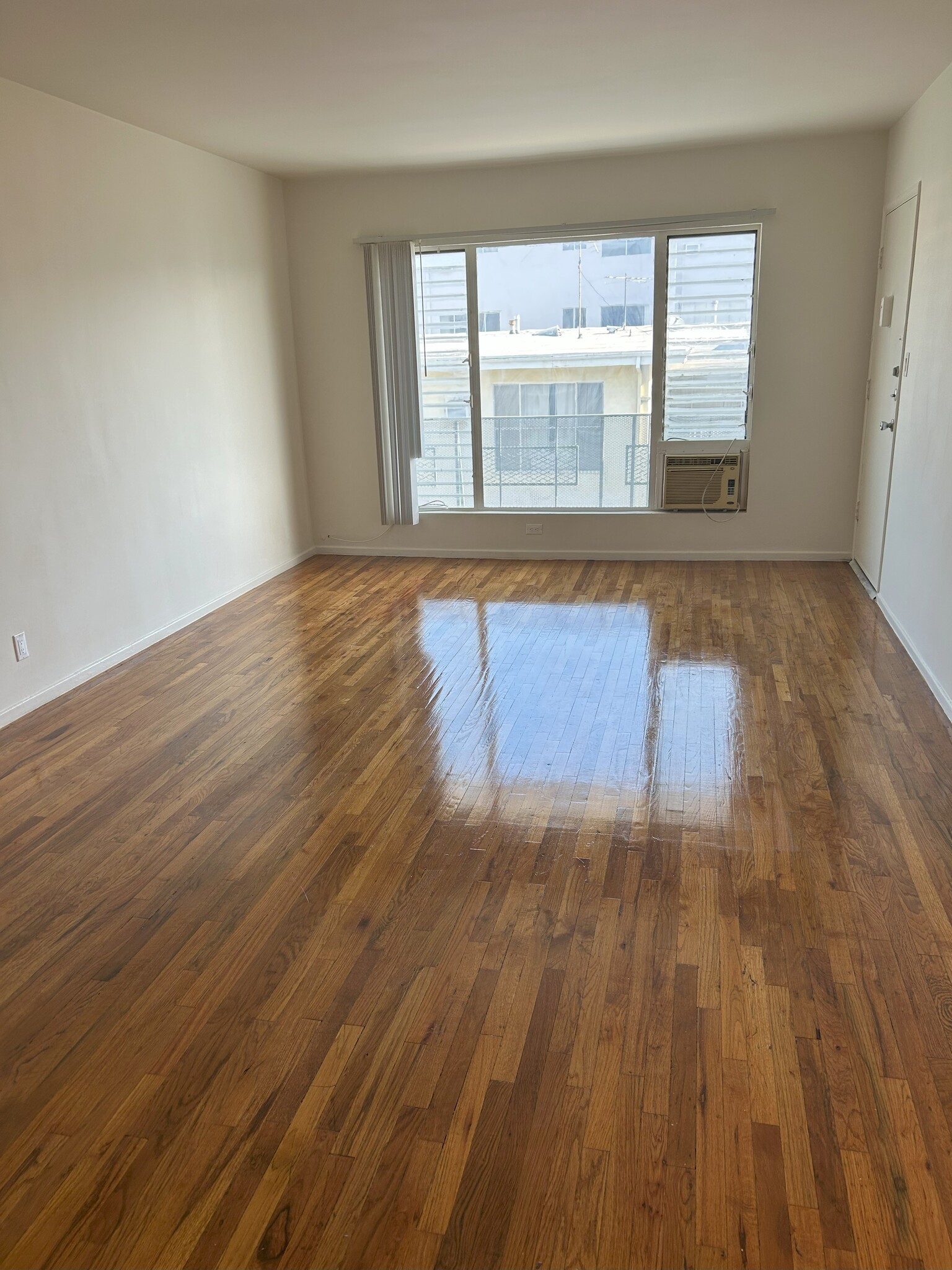 Living Room - 7704 Romaine St