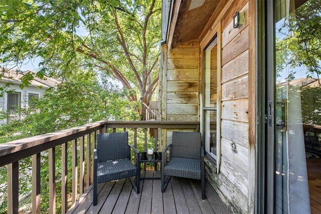 Building Photo - 5602 Woodrow Ave