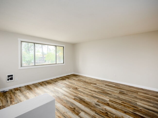 Building Photo - Great opportunity for duplex in Cheney