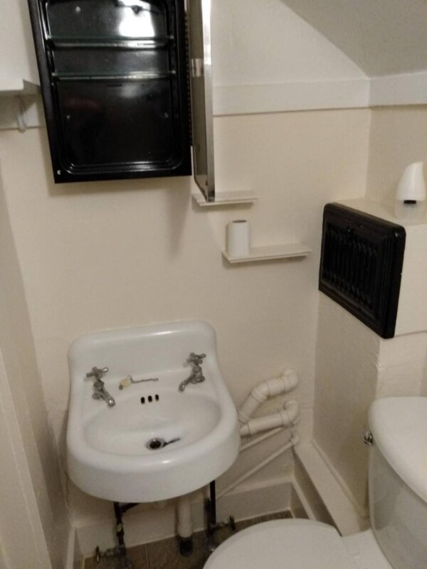 Building Photo - 252 Union St