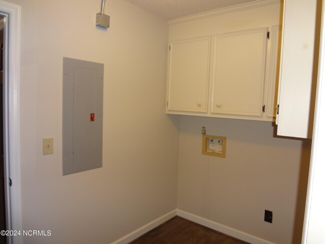 Building Photo - 107 Gates Dr