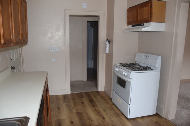Building Photo - 10720 Edgepark Dr