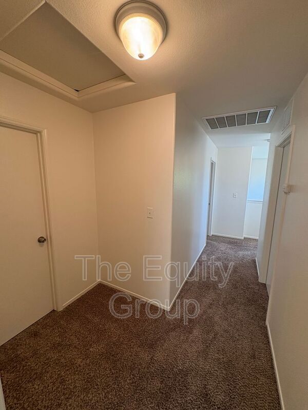 Building Photo - 4247 S Cindy Ct