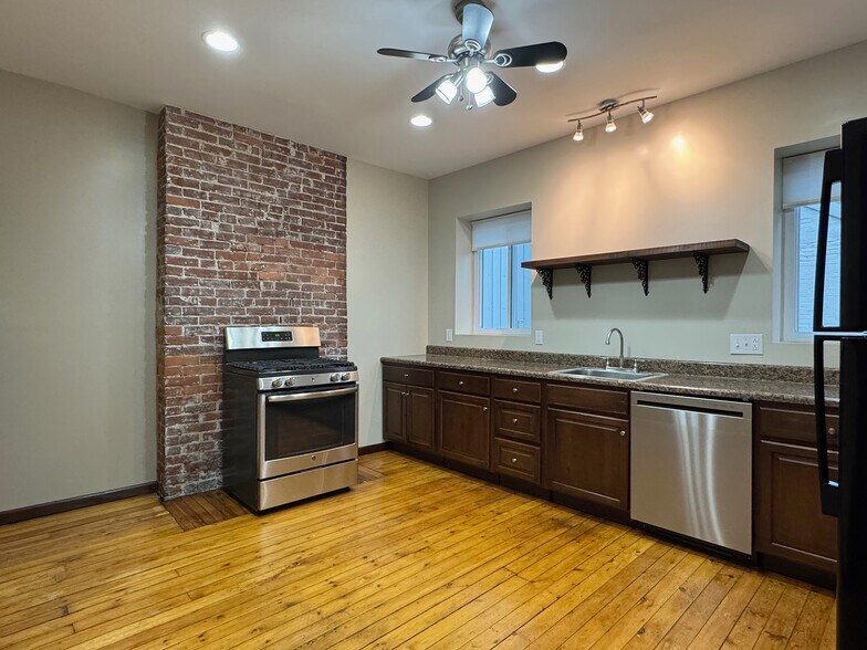 Building Photo - 5133 Kent Way