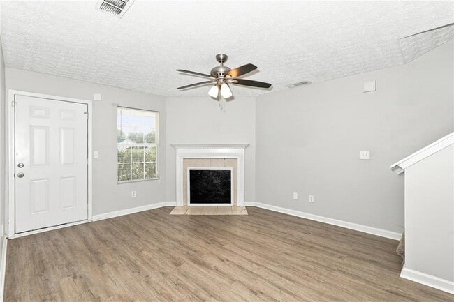 Building Photo - 9471 Bogey Ct