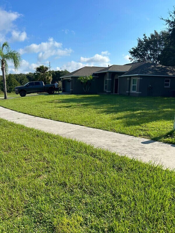 Building Photo - 912 Park Valley Cir