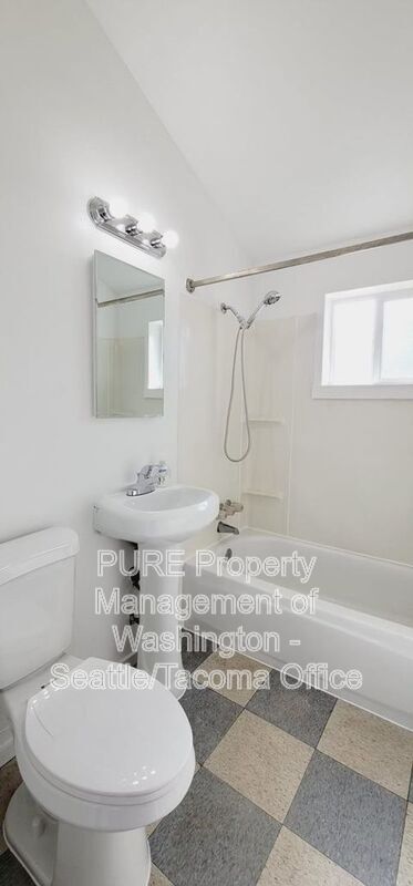 Building Photo - 10522 Addison St SW