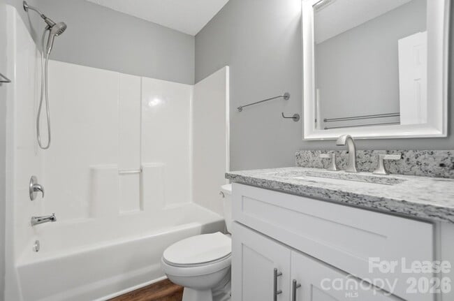 Building Photo - 1760 Forest Side Ln