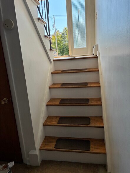 Building Photo - 7 Nott Rd