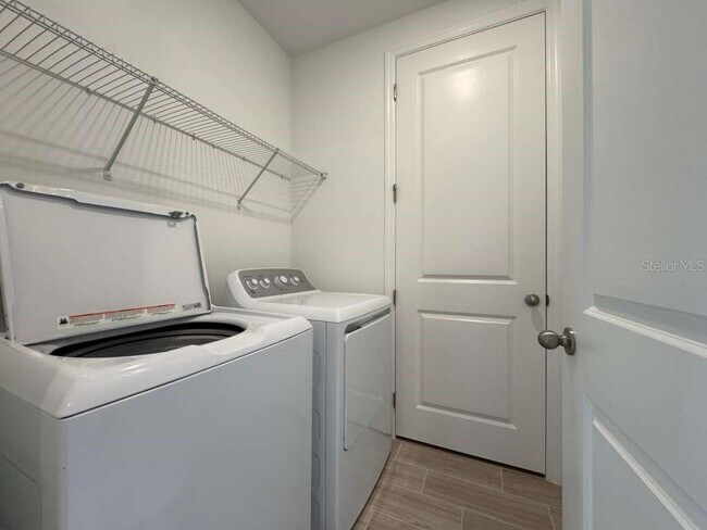 Building Photo - 30167 Rustic Mill St