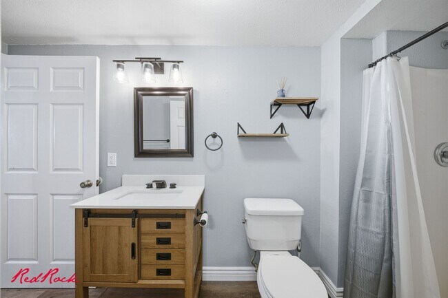 Building Photo - Lovely 4 Bedroom Home in Santa Clara