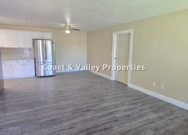 Building Photo - 319 Maple Ave