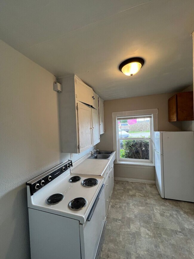 Building Photo - 93754