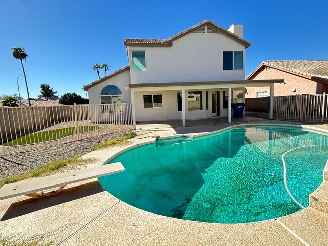 Building Photo - MUST SEE HOME IN AVONDALE WITH POOL!