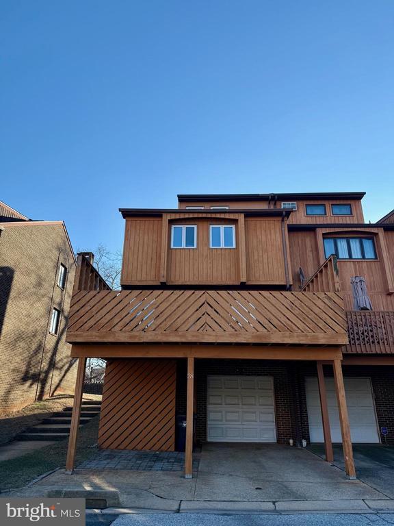 Building Photo - 28 Servan Ct