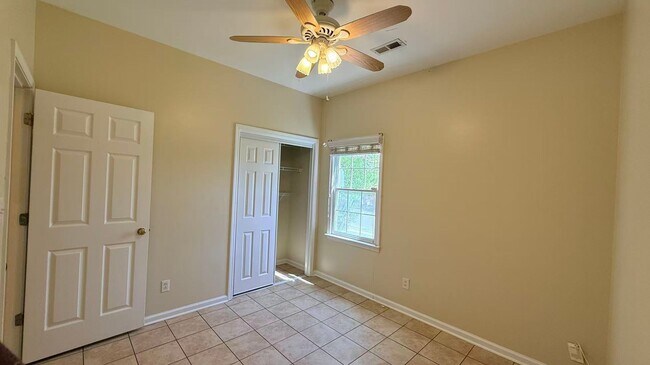 Building Photo - Lovely 3 bedroom, 2 bathroom ranch home in heart of Ballantyne