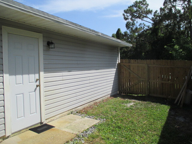 Building Photo - 410 Perch Ln