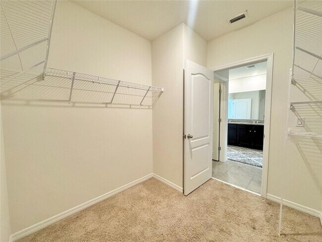 Building Photo - 632 Autumn Stream Dr