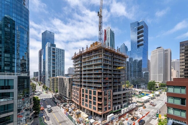 Building Photo - 301 Main St