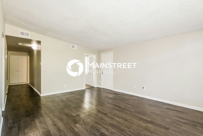 Building Photo - 3 Bedroom Pet-Friendly Home in FLORISSANT, MO with Main Street Renewal