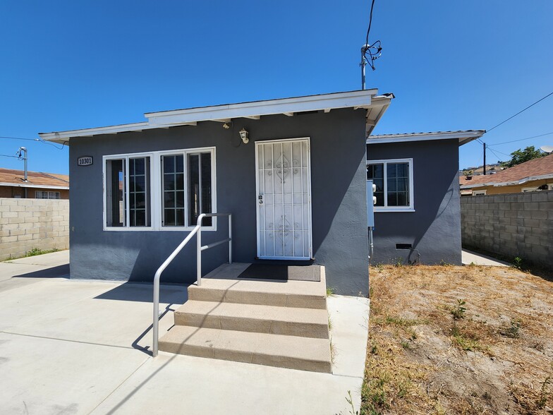 Primary Photo - 10301 Arminta St