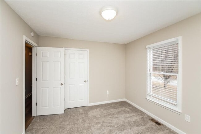 Building Photo - 108 Brandi Dr