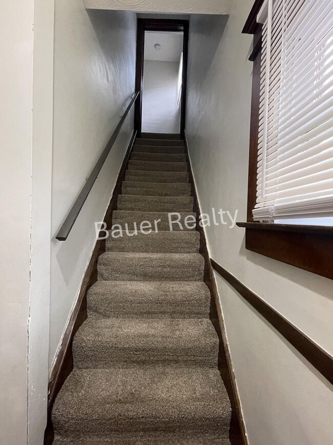 Building Photo - Two Bedroom, 1 1/2 Baths