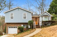 Building Photo - 5000 Juiata Dr