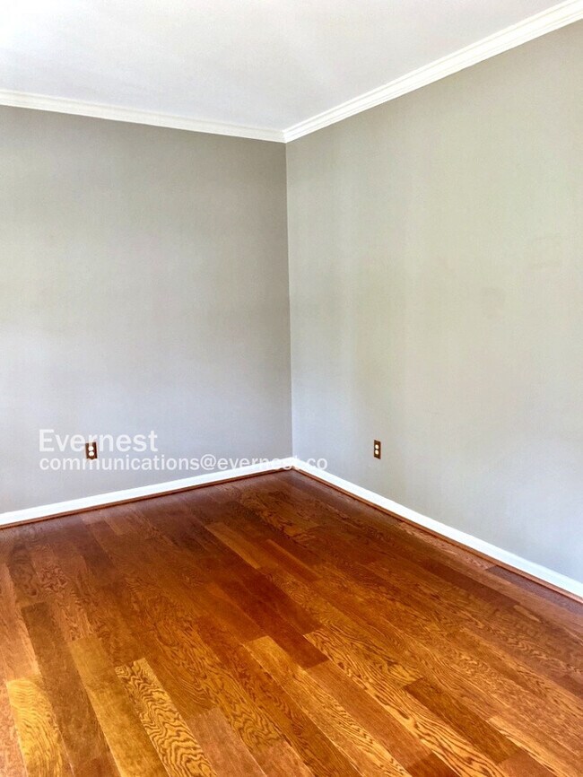 Building Photo - 1008 Black Oak Ct