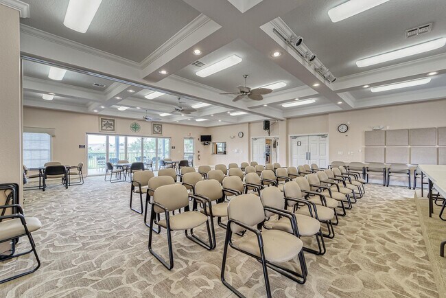 Building Photo - 840 Audubon Dr
