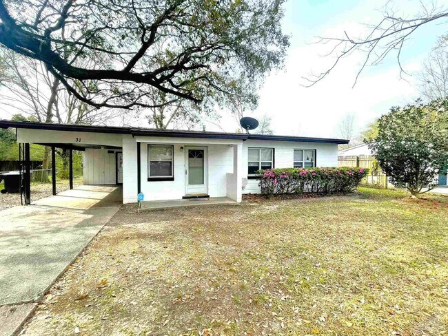 Building Photo - 31 Randolph Dr