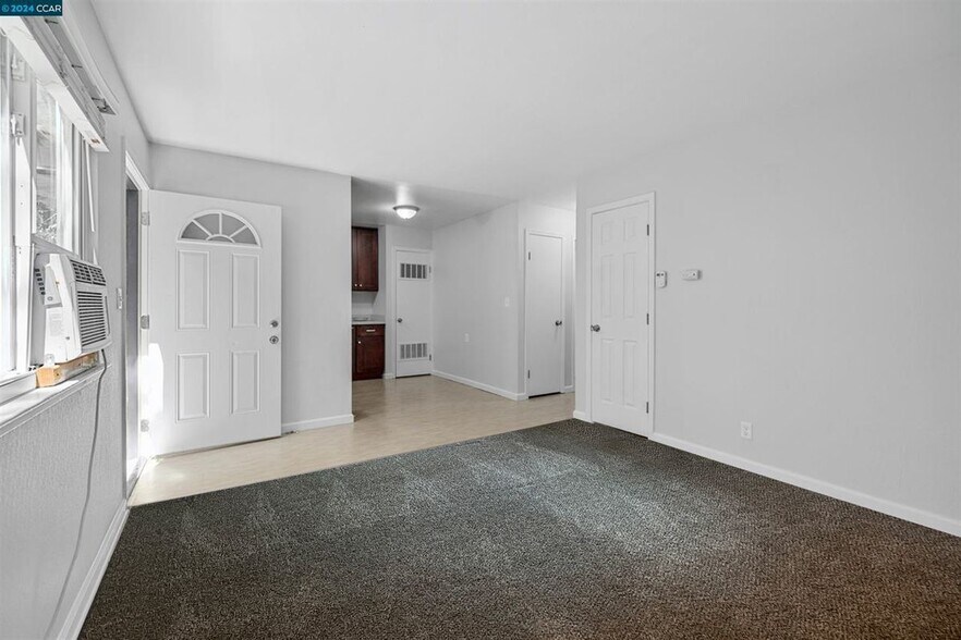 Building Photo - 1417 Berrellesa St