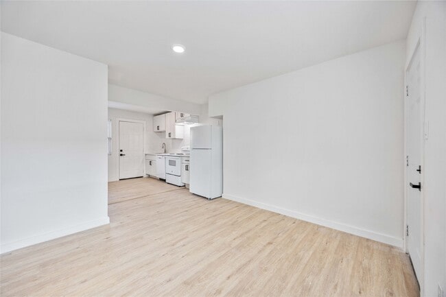 Building Photo - 6811 Del Rio St