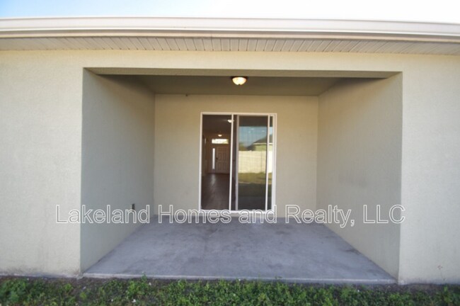 Building Photo - 823 Krenson Woods Ln