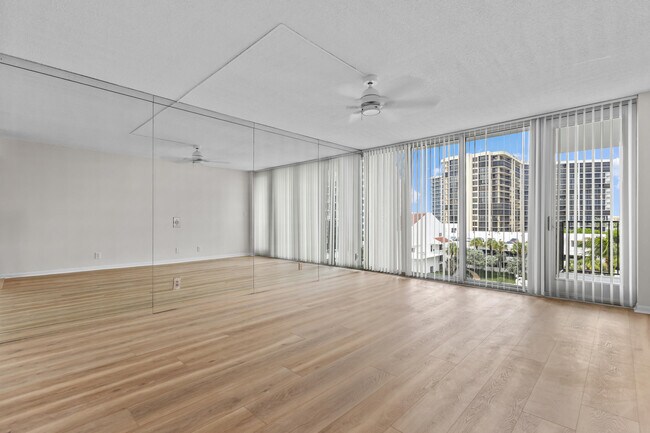 Building Photo - 4750 S Ocean Blvd