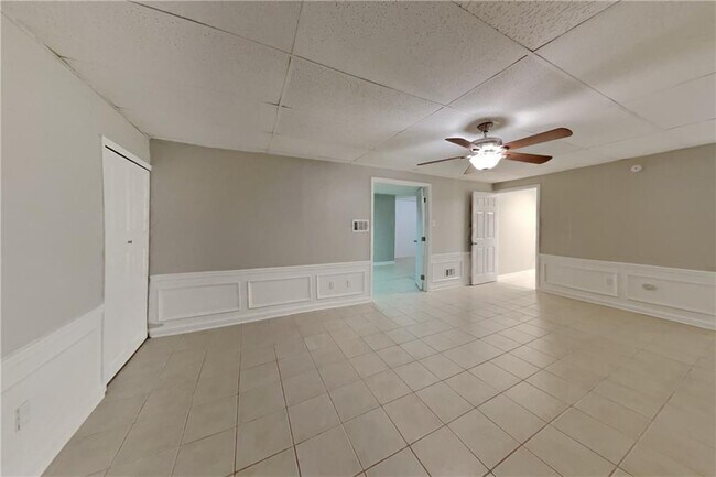 Building Photo - 1630 Rex Dr