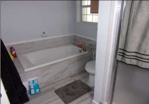 Building Photo - 1709 Greenwood Ave