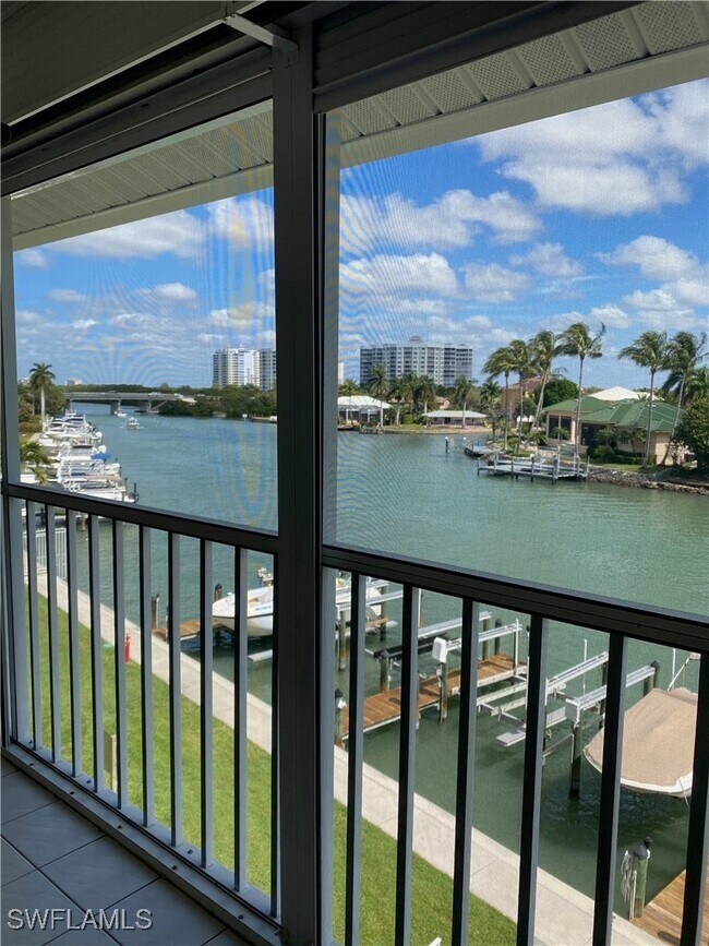 Building Photo - 10686 Gulf Shore Dr